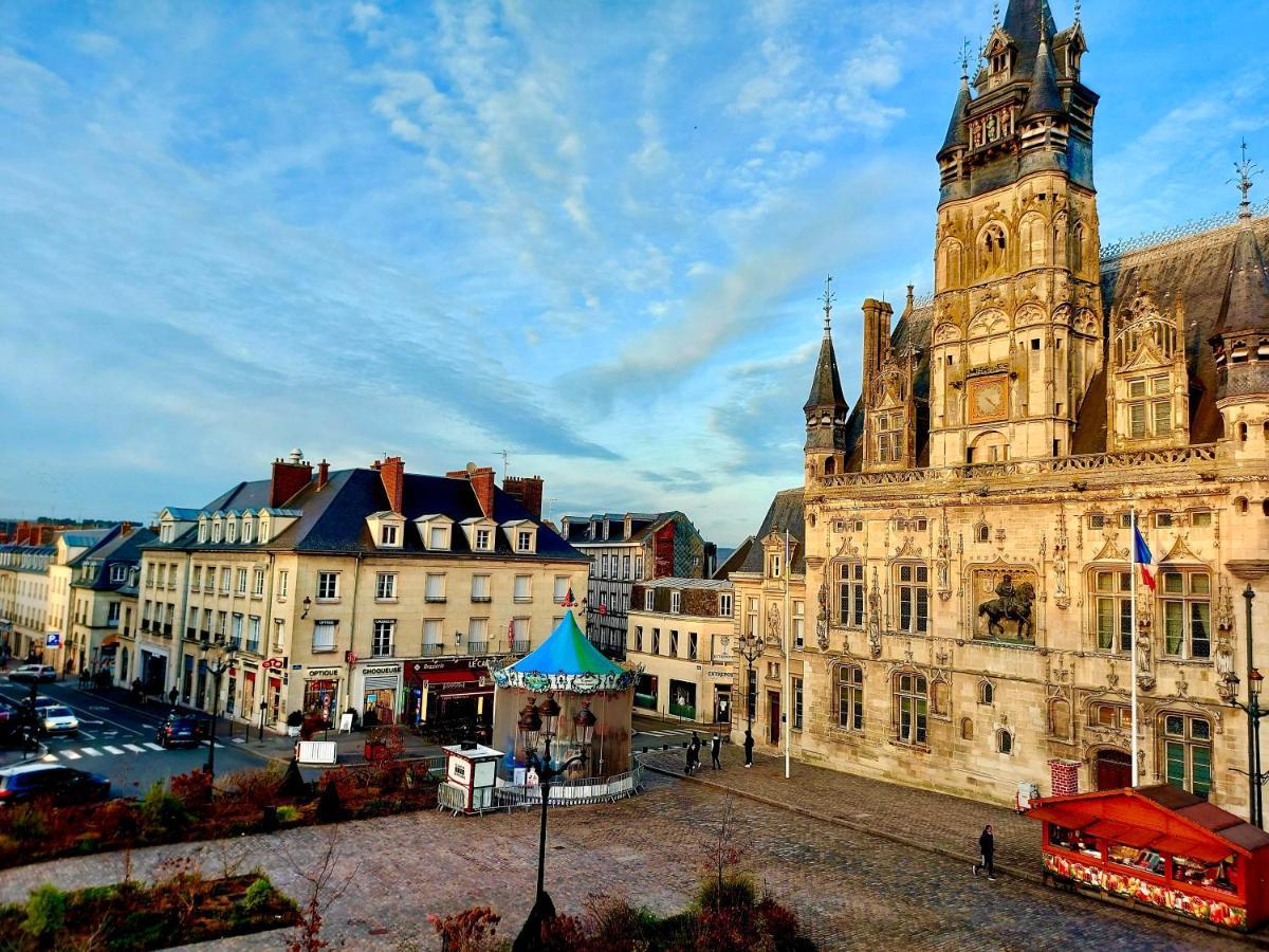 Appartement Exceptionnel En Ultra Centre Ville Compiègne Esterno foto