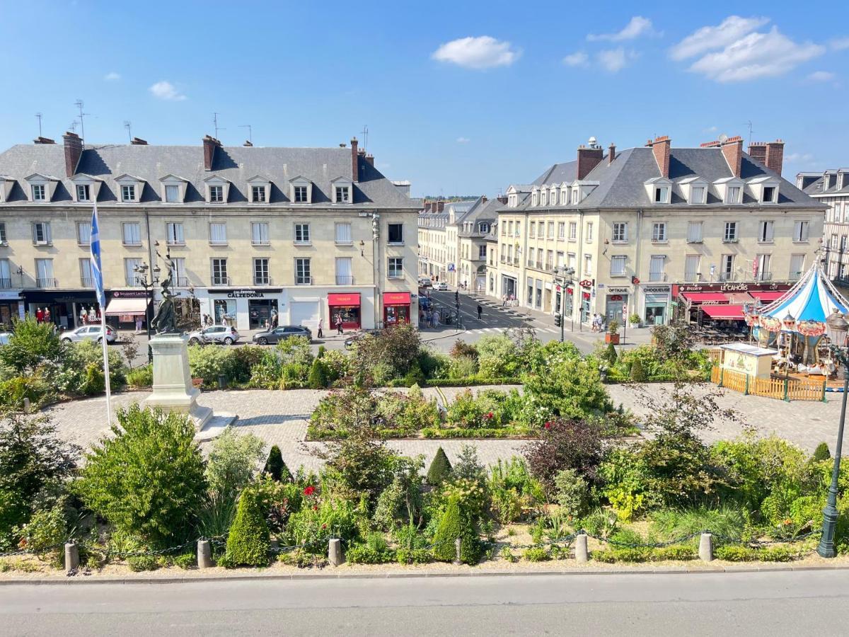 Appartement Exceptionnel En Ultra Centre Ville Compiègne Esterno foto